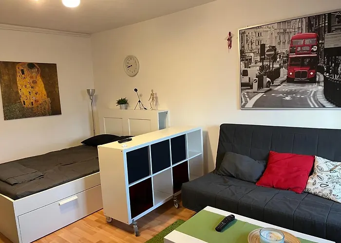 Cozy - Parliament Area